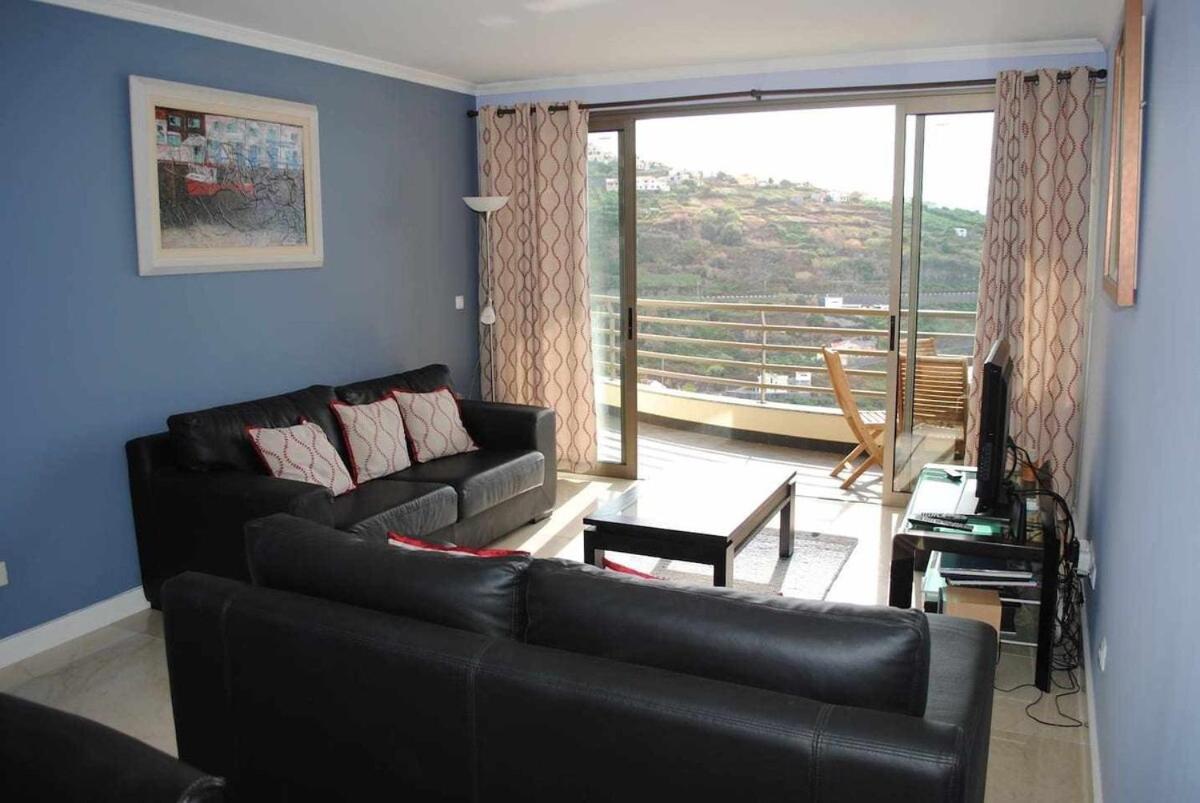 Plaza Bay Luxury Apartment With Swimming Pool Calheta  Extérieur photo