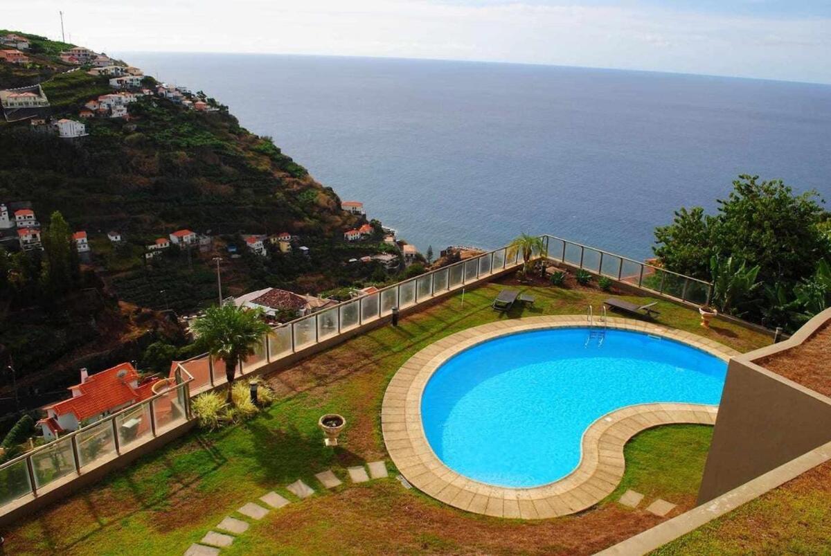 Plaza Bay Luxury Apartment With Swimming Pool Calheta  Extérieur photo