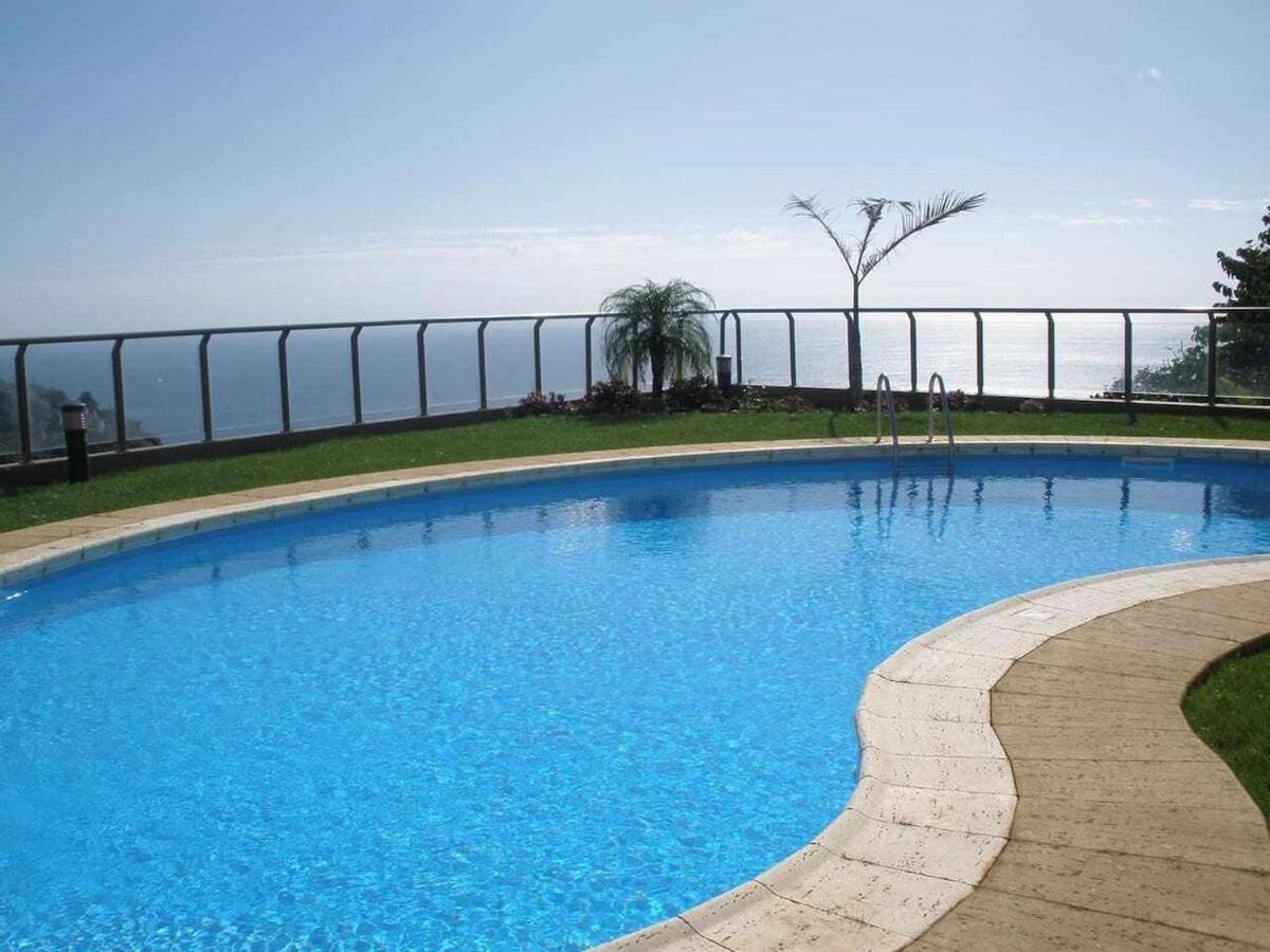 Plaza Bay Luxury Apartment With Swimming Pool Calheta  Extérieur photo